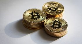 A história do Bitcoin: de seu surgimento ao reconhecimento global
