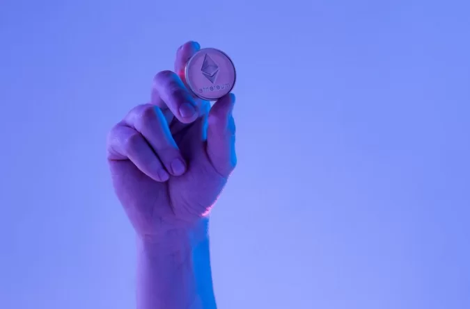 Descubra as diferenças essenciais entre tokens e criptomoedas, dois conceitos fundamentais moldam o mundo das finanças e da tecnologia.